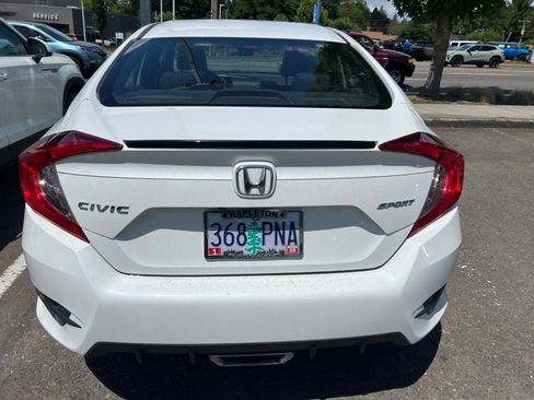 Used 2019 Honda Civic Sport image 5