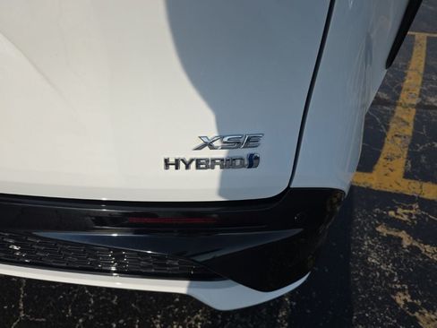 Used 2021 Toyota Sienna XSE FWD image 5