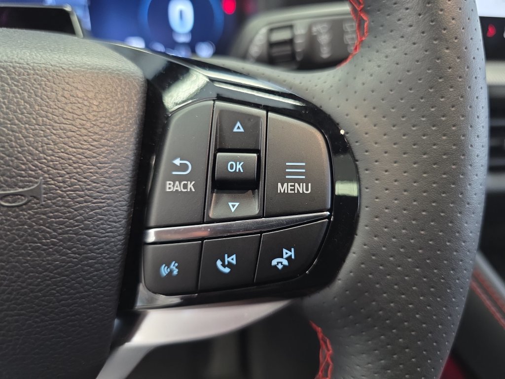 Used 2025 Ford Explorer ST-Line w/ Premium Package AWD/4WD image 19
