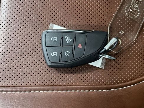 Used 2025 GMC Sierra 2500 Denali Ultimate image 36