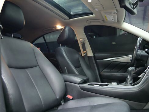 Used 2017 INFINITI Q50 Premium w/ 2.0T Premium Plus Package image 28