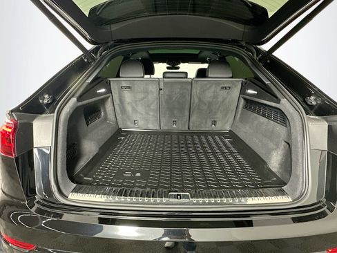 Used 2025 Audi Q8 Premium Plus w/ Premium Plus Package AWD/4WD image 28