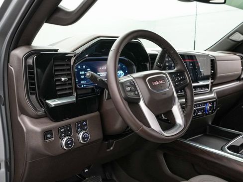 Used 2025 GMC Sierra 2500 SLT w/ SLT Premium Package image 13