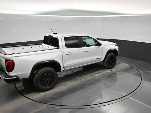 New 2026 GMC Canyon Elevation image 29