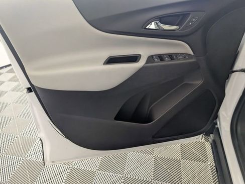 Certified 2024 Chevrolet Equinox LS w/ LS Convenience Package image 10