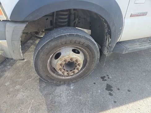 Used 2006 Ford F450 XL image 12