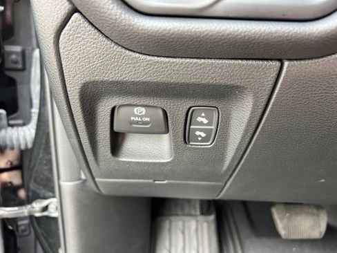 Used 2025 RAM 1500 Big Horn AWD/4WD image 11