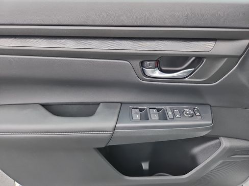 Used 2023 Honda CR-V LX image 12