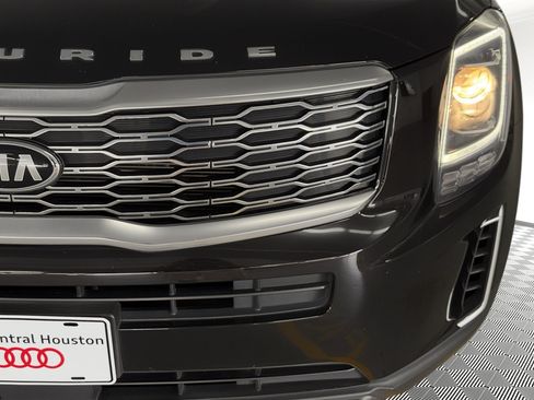 Used 2021 Kia Telluride S FWD image 11