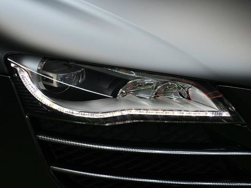Used 2010 Audi R8 V10 AWD/4WD image 17