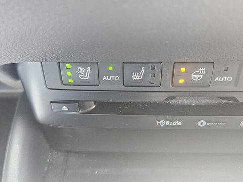 Used 2019 Lexus ES 350 w/ Premium Package FWD image 11