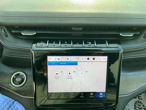 New 2025 Jeep Grand Cherokee Limited w/ Black Appearance Package image 28