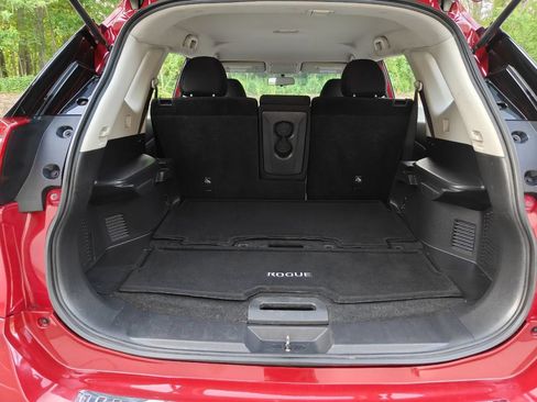 Used 2017 Nissan Rogue S AWD/4WD image 15