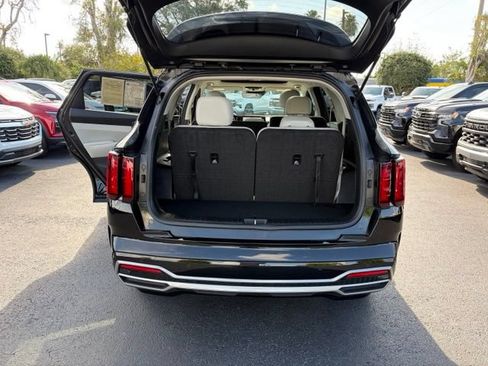 Used 2023 Kia Sorento S w/ Panoramic Sunroof Package FWD image 17