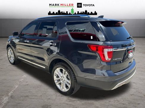 Used 2017 Ford Explorer Limited w/ Equipment Group 301A AWD/4WD image 3