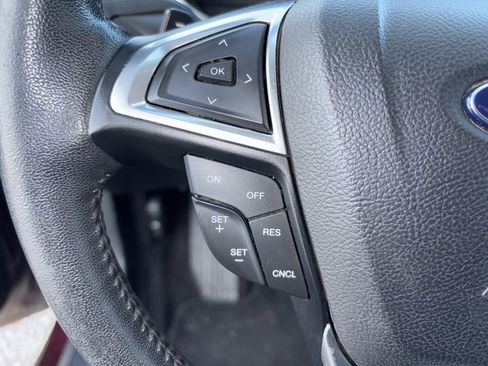 Used 2017 Ford Fusion SE w/ Equipment Group 201A image 14