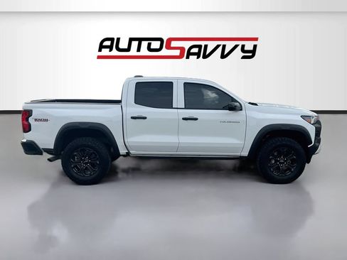 Used 2025 Chevrolet Colorado Trail Boss AWD/4WD image 8