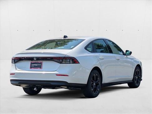 New 2025 Honda Accord SE image 2