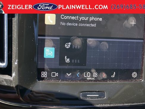 Used 2024 Volvo XC40 B5 Core AWD/4WD image 23