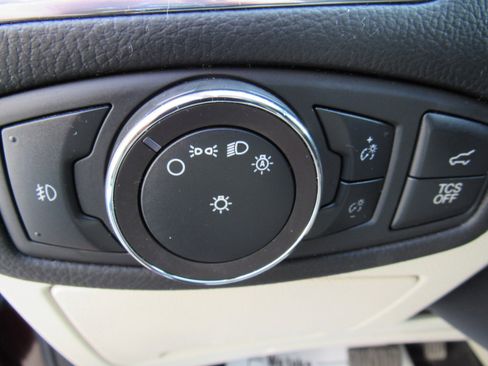 Used 2019 Ford Edge Titanium w/ Equipment Group 301A image 12