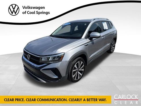 Used 2024 Volkswagen Taos SE FWD image 1