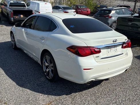Used 2018 INFINITI Q70 L 3.7 AWD/4WD image 2