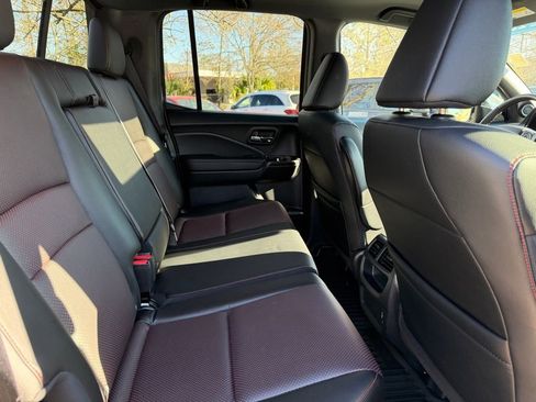 Certified 2022 Honda Ridgeline Black Edition image 10