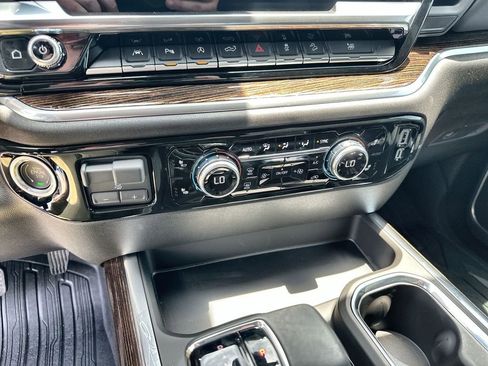 New 2026 GMC Sierra 1500 Elevation image 27