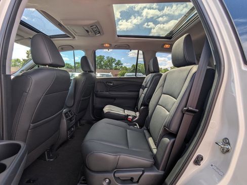 Used 2016 Honda Pilot Elite image 14