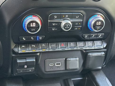 Used 2019 GMC Sierra 1500 Denali w/ Denali Ultimate Package image 17