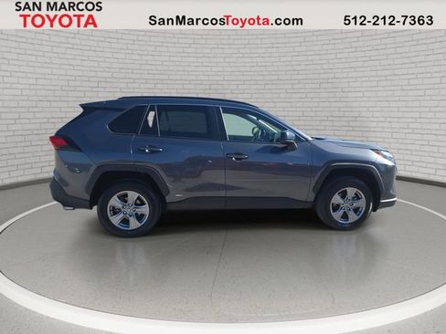 Used 2025 Toyota RAV4 LE AWD/4WD image 5