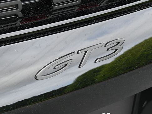 Certified 2026 Porsche 911 GT3 RWD image 18