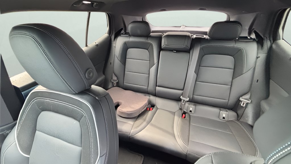 Used 2025 Chevrolet Equinox EV LT w/ Convenience Package II FWD image 7