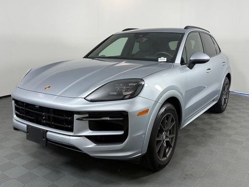 Certified 2025 Porsche Cayenne AWD/4WD image 1
