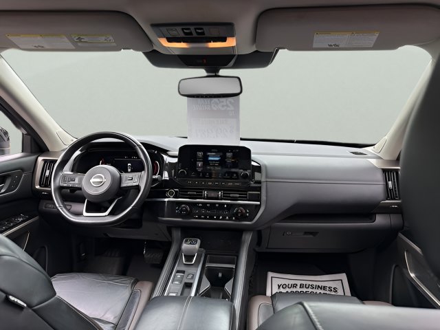Used 2022 Nissan Pathfinder Platinum w/ Cargo Package FWD image 22