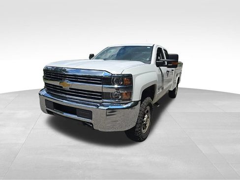Used 2017 Chevrolet Silverado 2500 W/T w/ WT Convenience Package AWD/4WD image 5