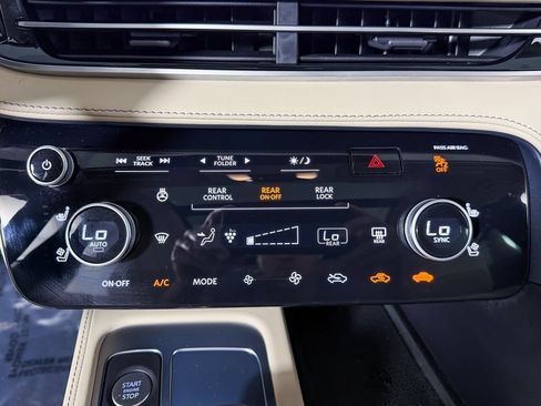 Used 2023 INFINITI QX60 Sensory w/ Cargo Package AWD/4WD image 19