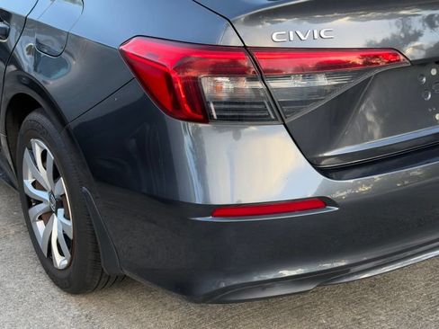 Used 2022 Honda Civic LX image 6