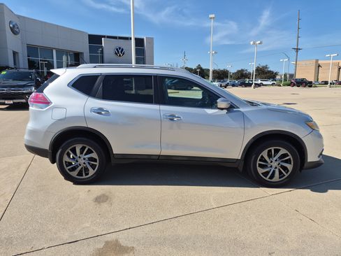 Used 2015 Nissan Rogue SL AWD/4WD image 3