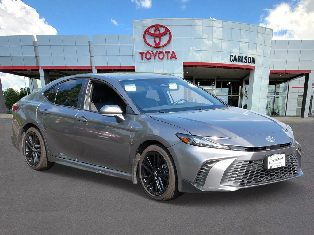 Used 2026 Toyota Camry SE FWD image 2