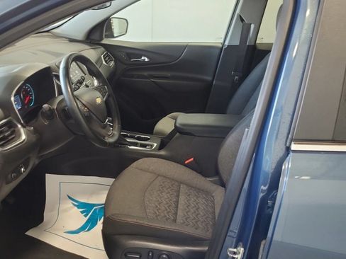 Used 2024 Chevrolet Equinox LT AWD/4WD image 3