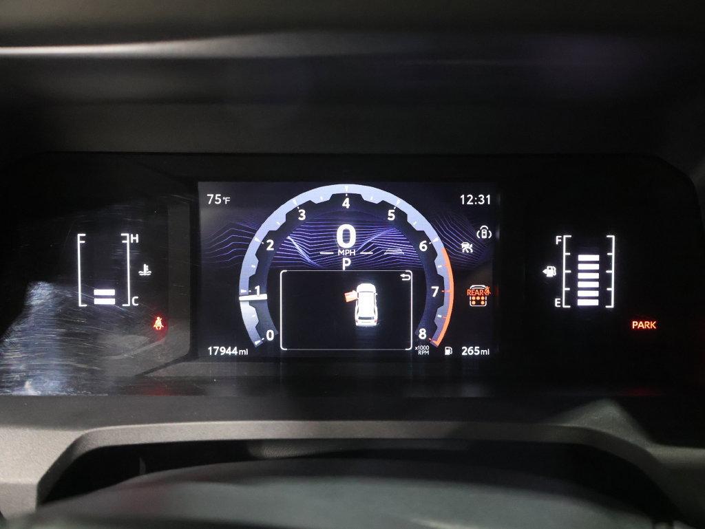 Used 2025 Toyota 4Runner SR5 AWD/4WD image 36