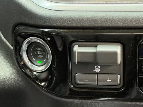 New 2026 GMC Sierra 1500 SLT w/ SLT Premium Plus Package AWD/4WD image 33