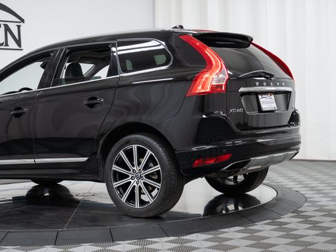 Used 2015 Volvo XC60 T6 w/ Proximity Package FWD image 29