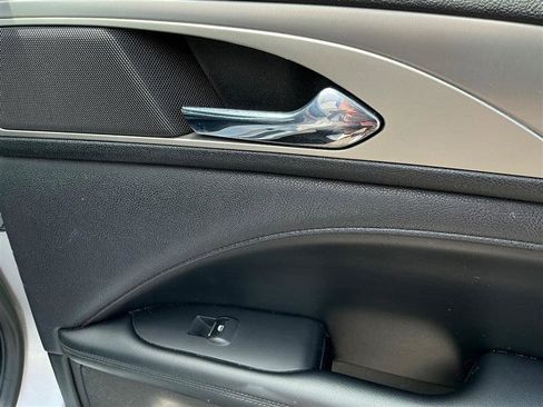 Used 2017 Lincoln MKZ Premiere image 36