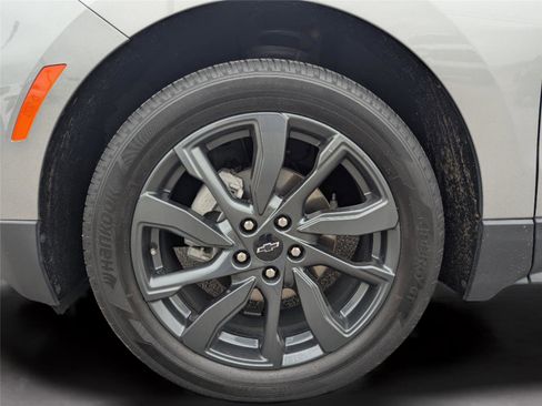 Used 2023 Chevrolet Equinox RS w/ RS Leather Package image 10