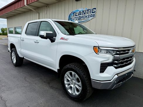 Used 2024 Chevrolet Silverado 1500 LTZ w/ LTZ Premium Package AWD/4WD image 4