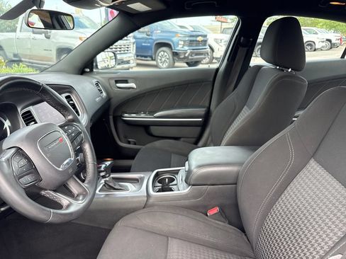 Used 2023 Dodge Charger SXT RWD image 6