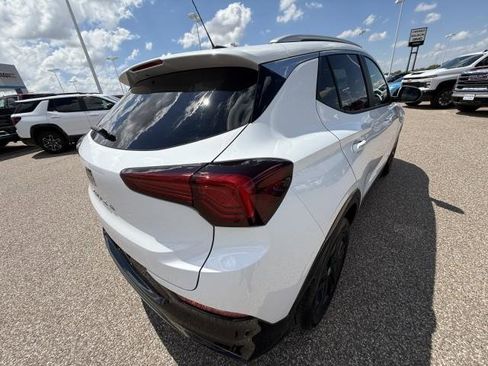 New 2026 Buick Encore GX Sport Touring image 13