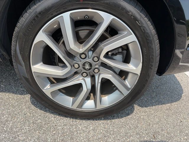 Used 2020 Land Rover Range Rover Sport HSE AWD/4WD image 24